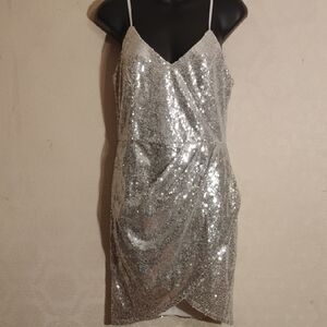 Lulu's Elegant Sequined Silver Dress. Size Medium. Perfect For Summer!